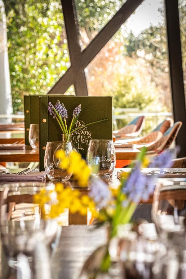 The Weeping Willow Bury St. Edmunds エクステリア 写真
